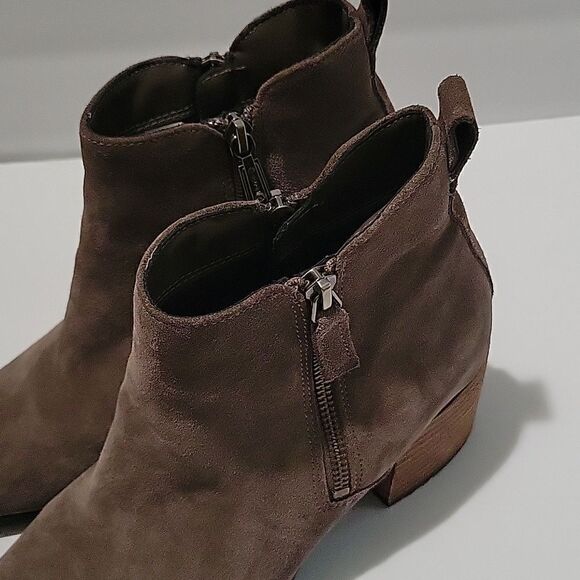 Blondo Stacked Block Heel Suede Boots - Picture 4 of 15